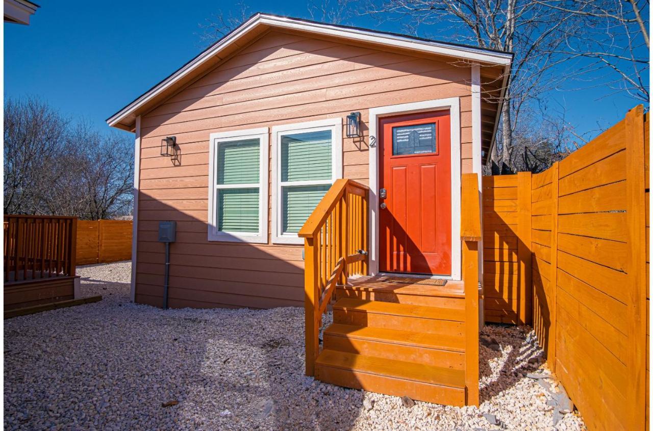 Adorable 2Br Guesthouse Close To Riverwalk And Dt San Antonio Room photo