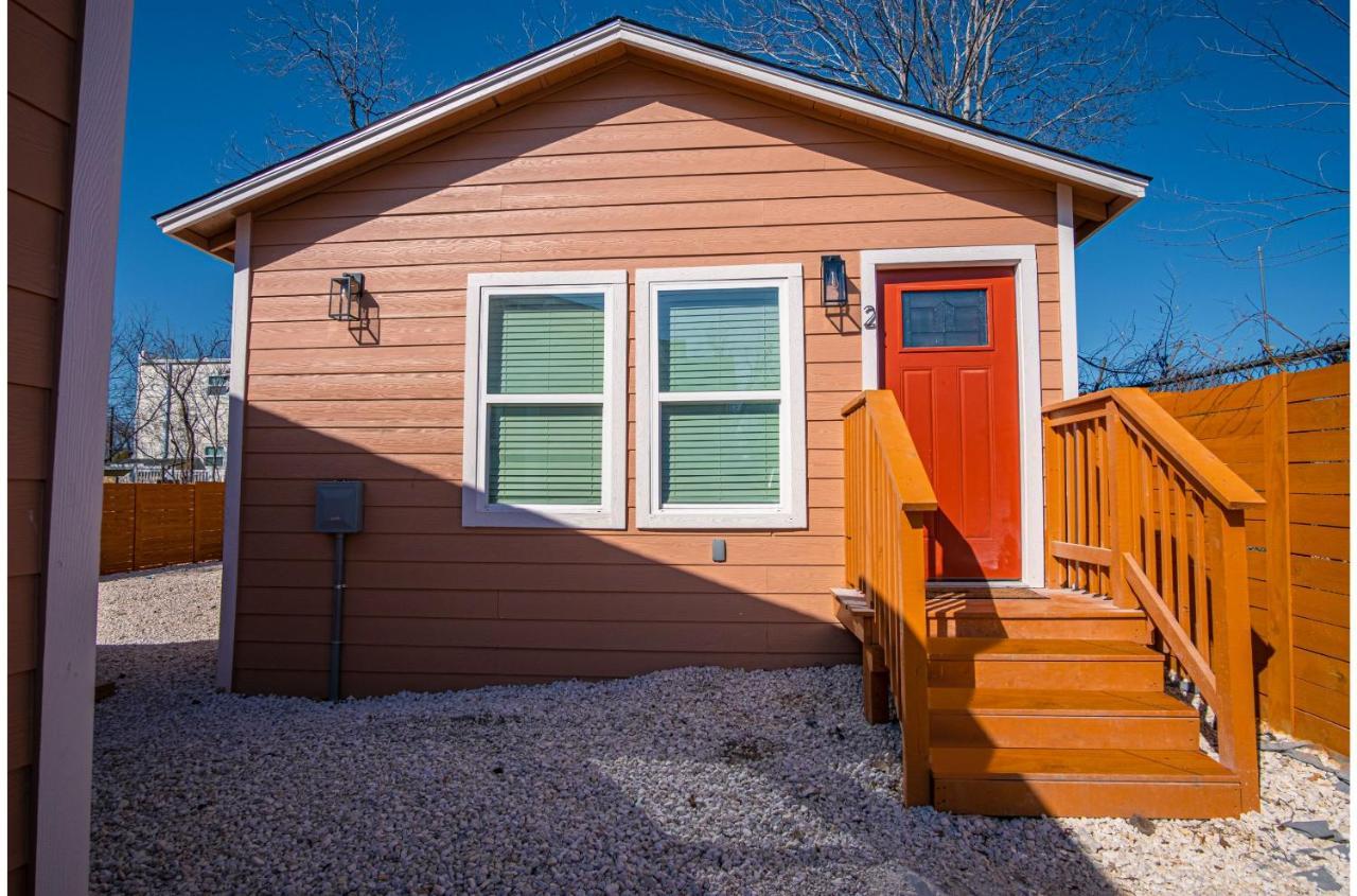 Adorable 2Br Guesthouse Close To Riverwalk And Dt San Antonio Exterior photo