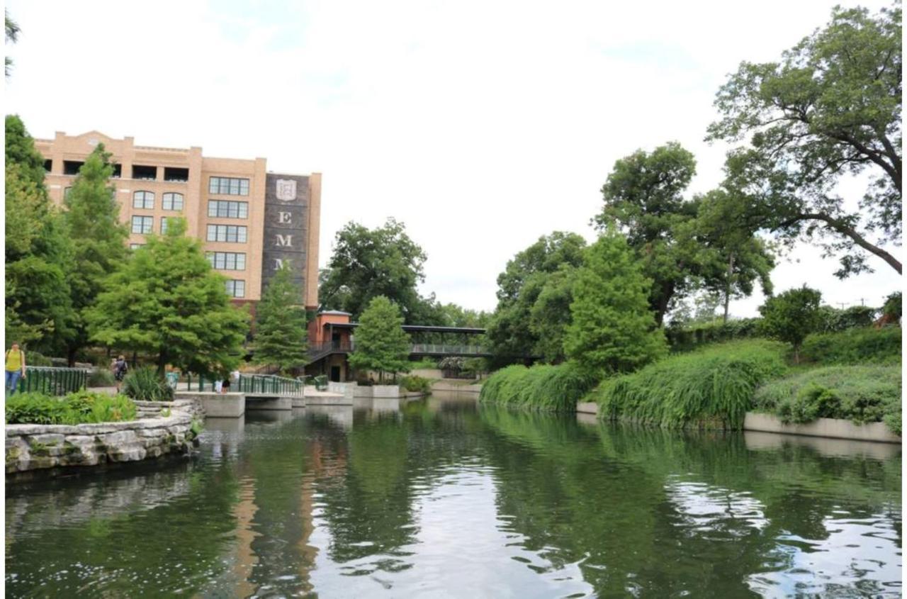 Adorable 2Br Guesthouse Close To Riverwalk And Dt San Antonio Room photo